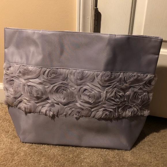 Gorgeous large lavender tote with floral accents - Picture 3 of 6